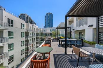 Sundeck lounge at g12 apartments in los angeles, ca 90015